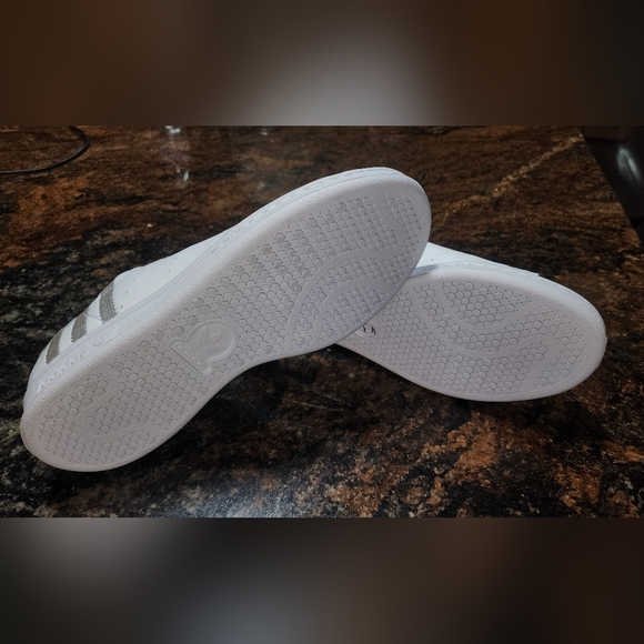 Adidas shoes - Picture 12 of 12